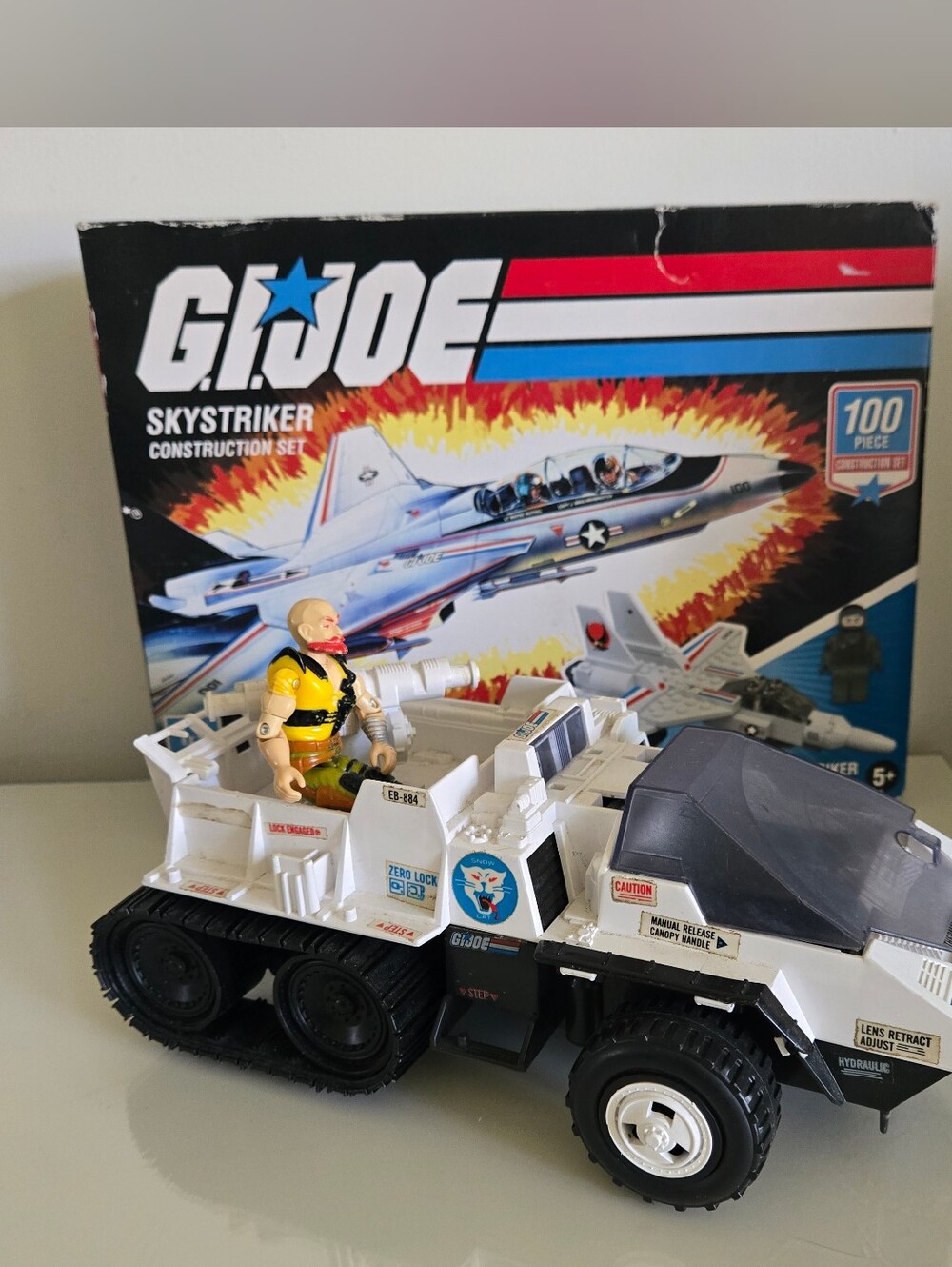 G.I. Joe SNOW CAT, Taurus Action Figure 1987 ARAH, Skystriker Construction set.